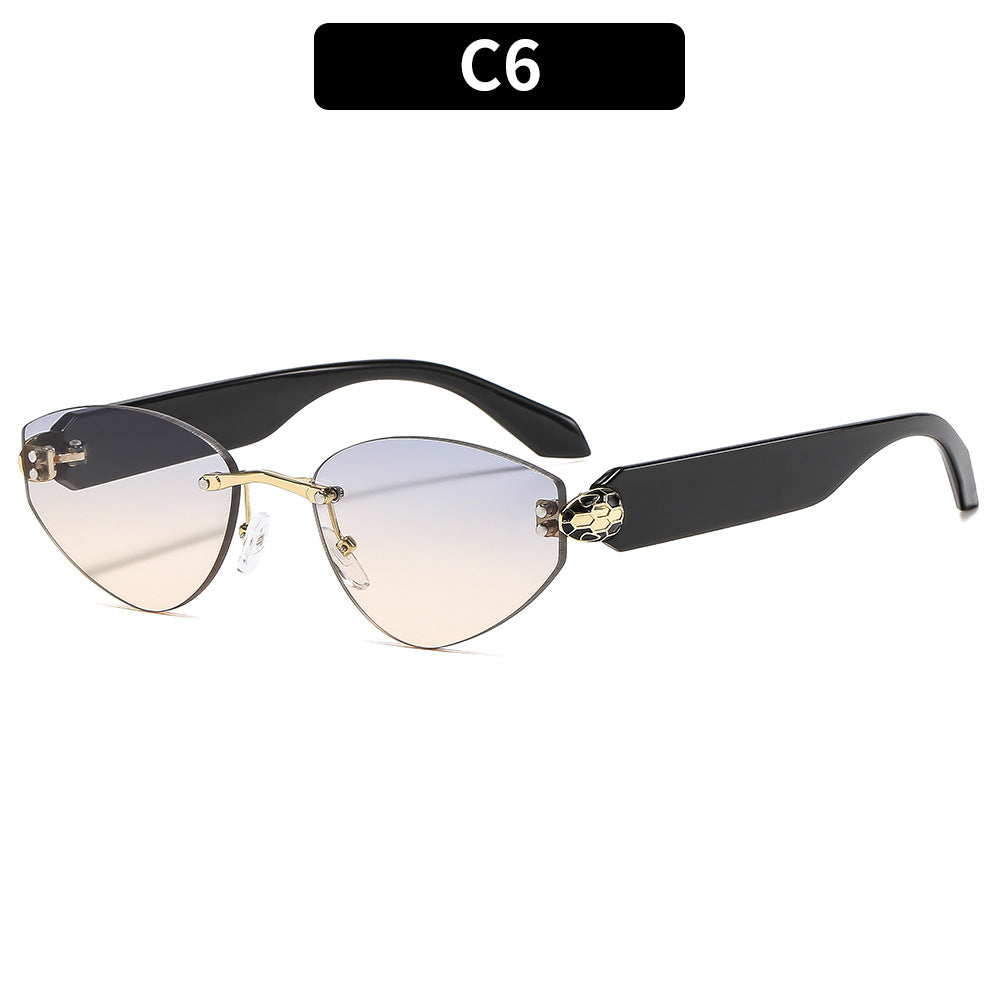 Chic Angular Cat-Eye Sunglasses