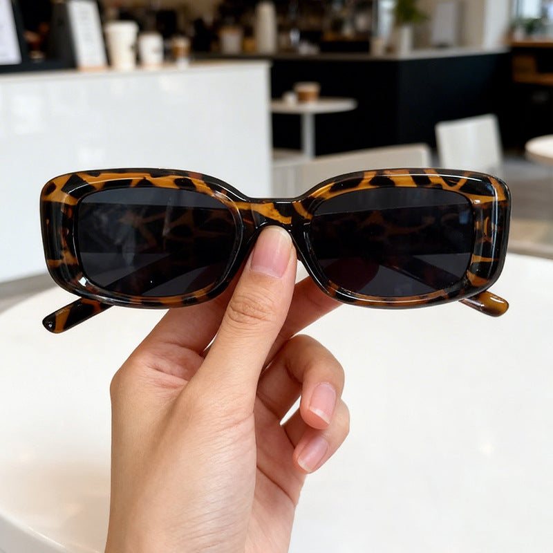 Vintage-Inspired Oversized Sunglasses Kalsten