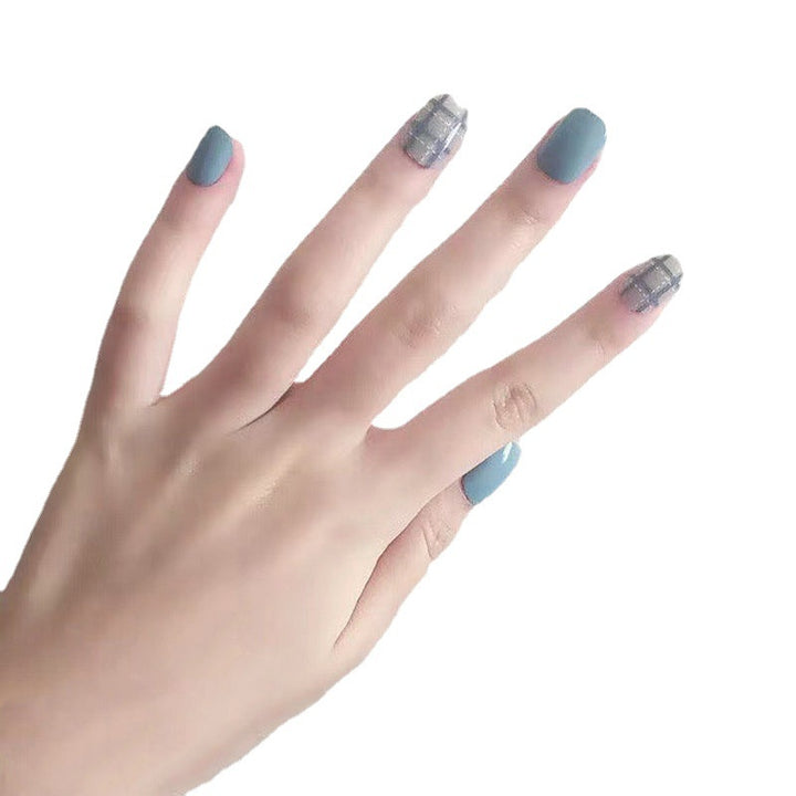 Artificial nails in an elegant plaid pattern Kalsten