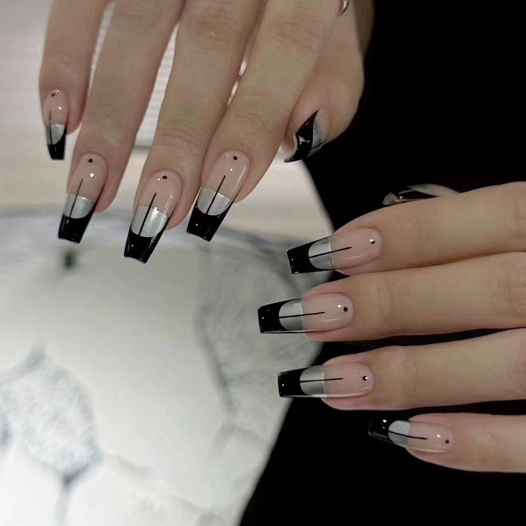 Trendy French Manicure Kalsten