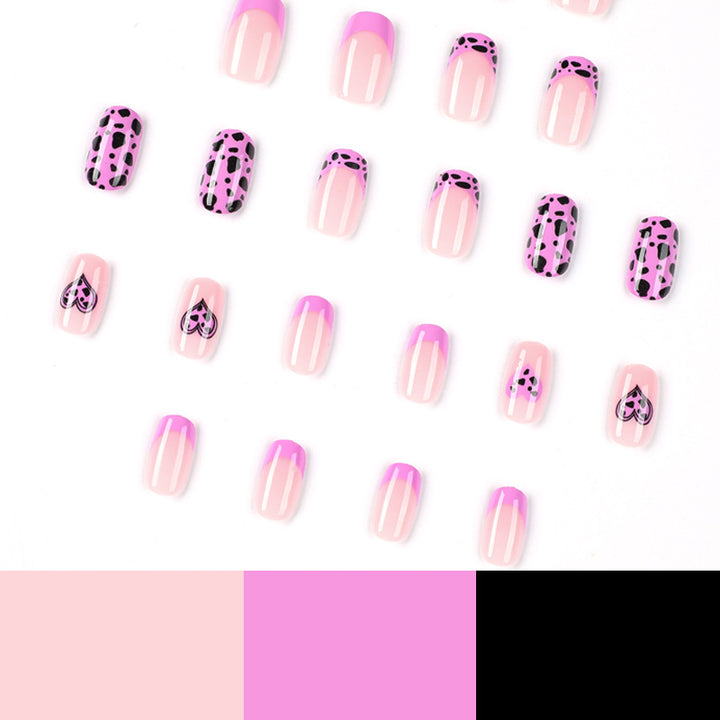 Artful nail art in romantic heart design Kalsten