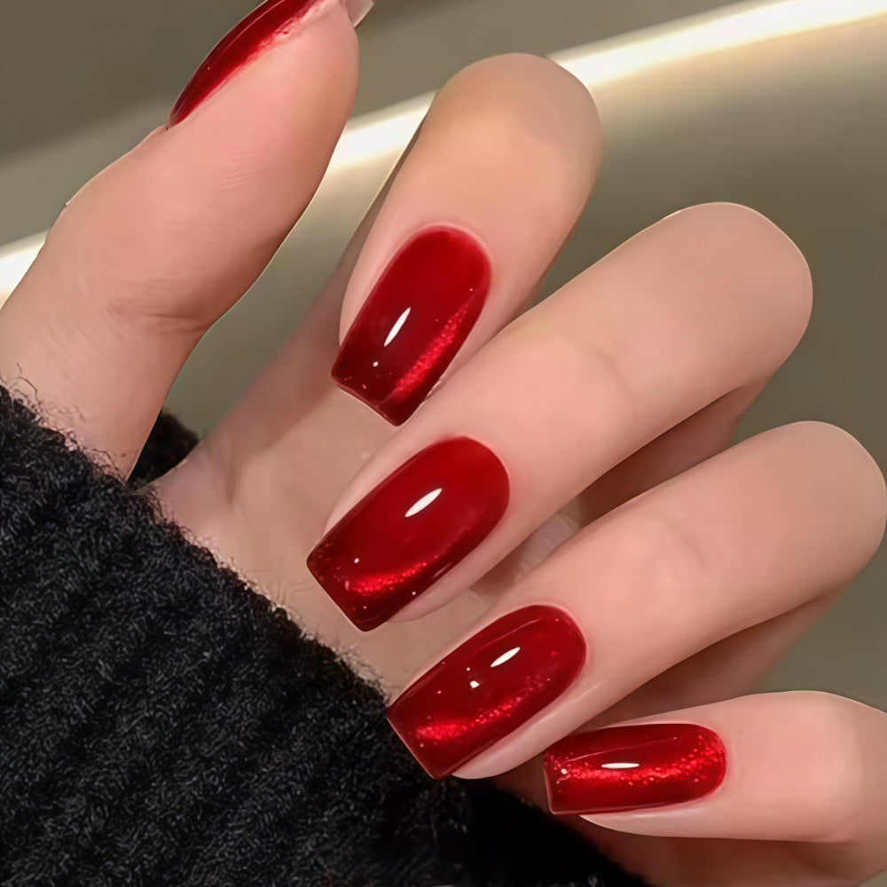 Elegant artificial nails with a luxurious glossy finish Kalsten