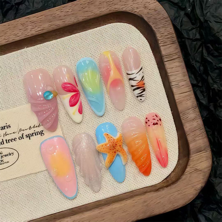 Artistic Tropical-Inspired Press-On Nail Set