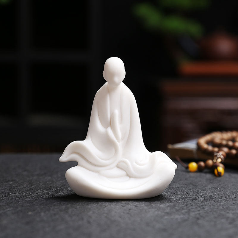 Elegant and modern Feng Shui sculpture Kalsten