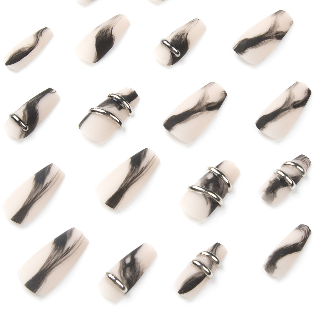 Trendy and creative artificial nails Kalsten