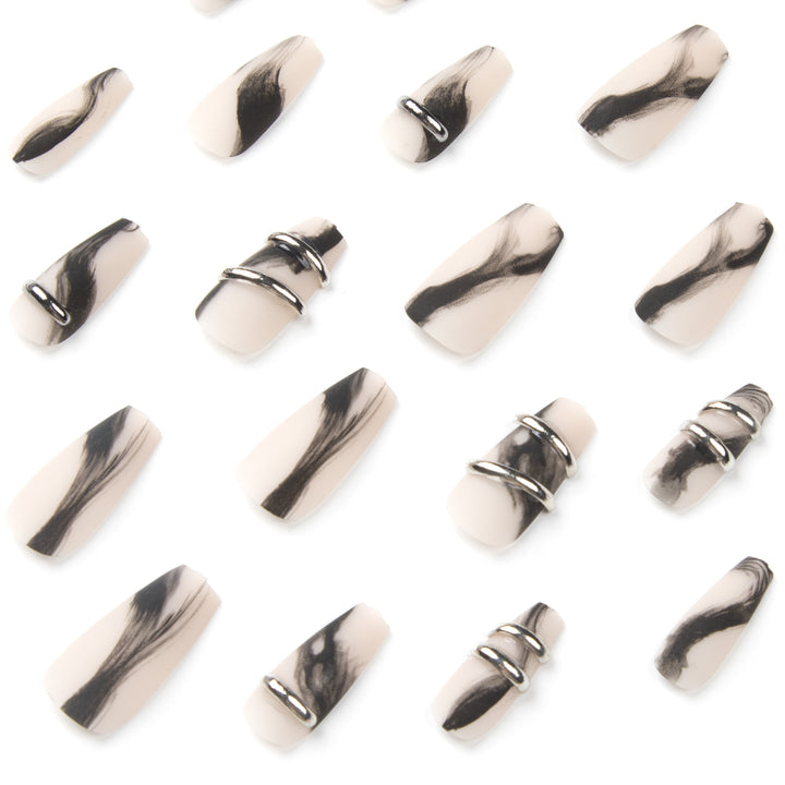 Trendy and creative artificial nails Kalsten