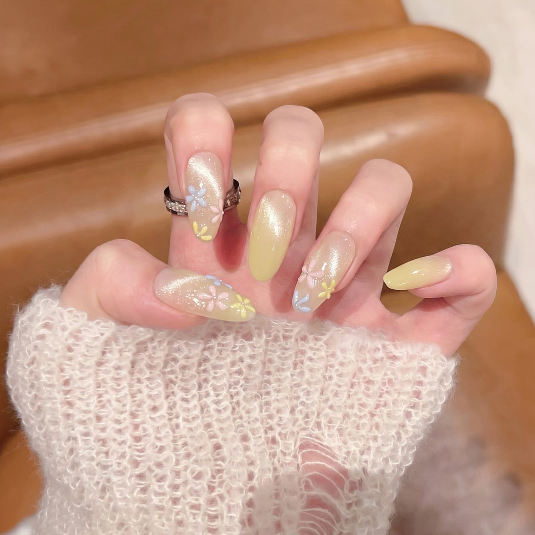 Stylish Press-On Nail Set with Floral Design Kalsten
