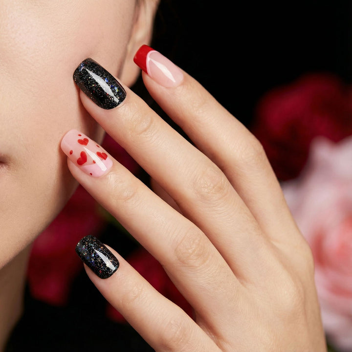 Creative artificial nails with heart design and glitter effects Kalsten