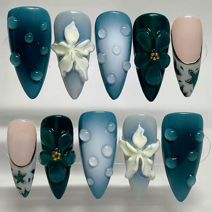 Decorative Press-On Nail Art with Floral Elements Kalsten