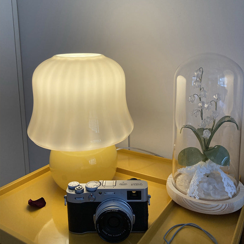 Artistic Table Lamp  1790878694