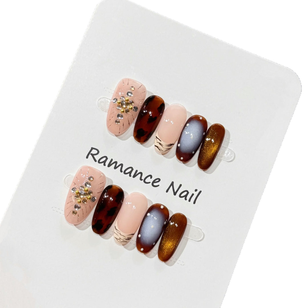 Trendy Press-On Nail Art Kalsten