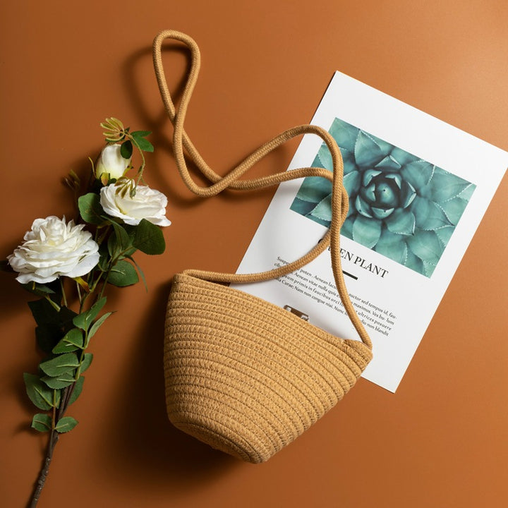 Hand-knotted handbag with stylish textile mix Kalsten
