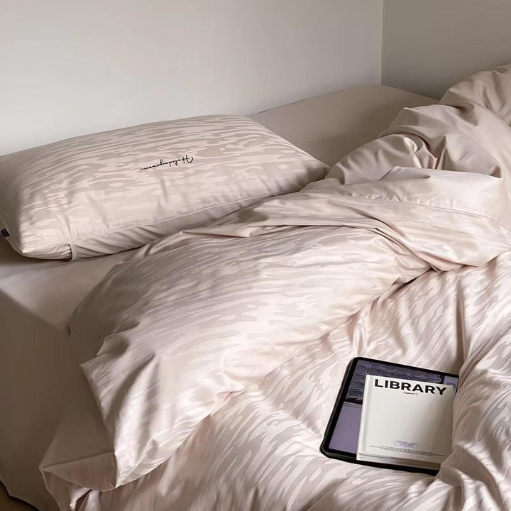 Finest cotton satin bedding set with textured wave pattern and hotel closure