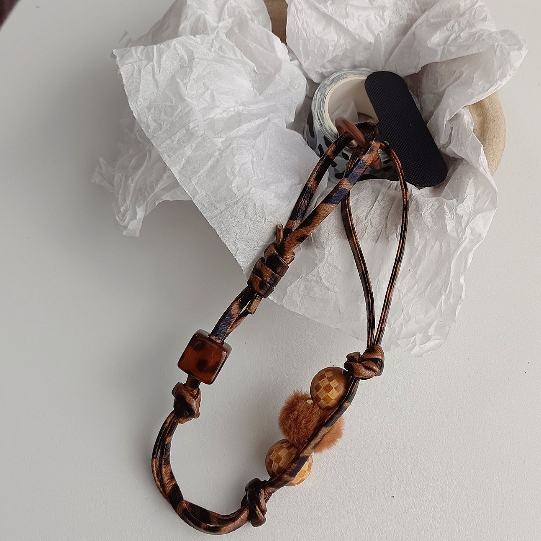 Decorative Keychain Holder Kalsten 1790135410