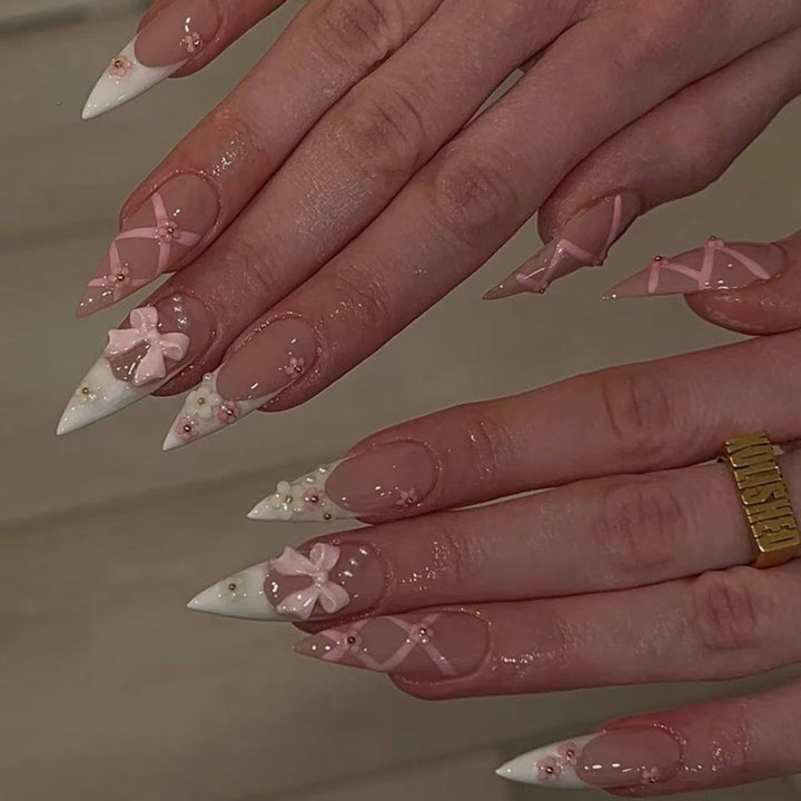 Elegant artificial nails with floral accents Kalsten