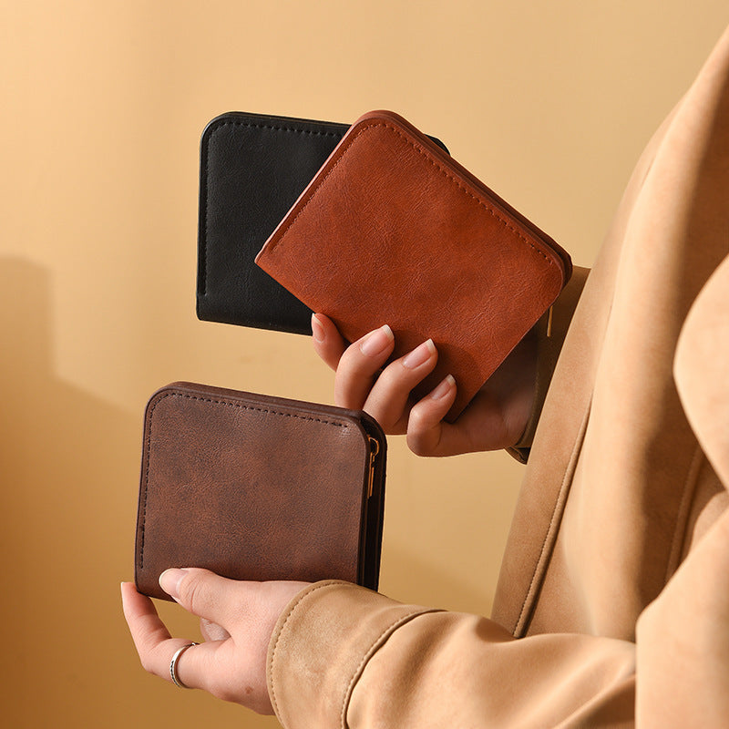 Classic Leather Bi-Fold Wallet Kalsten