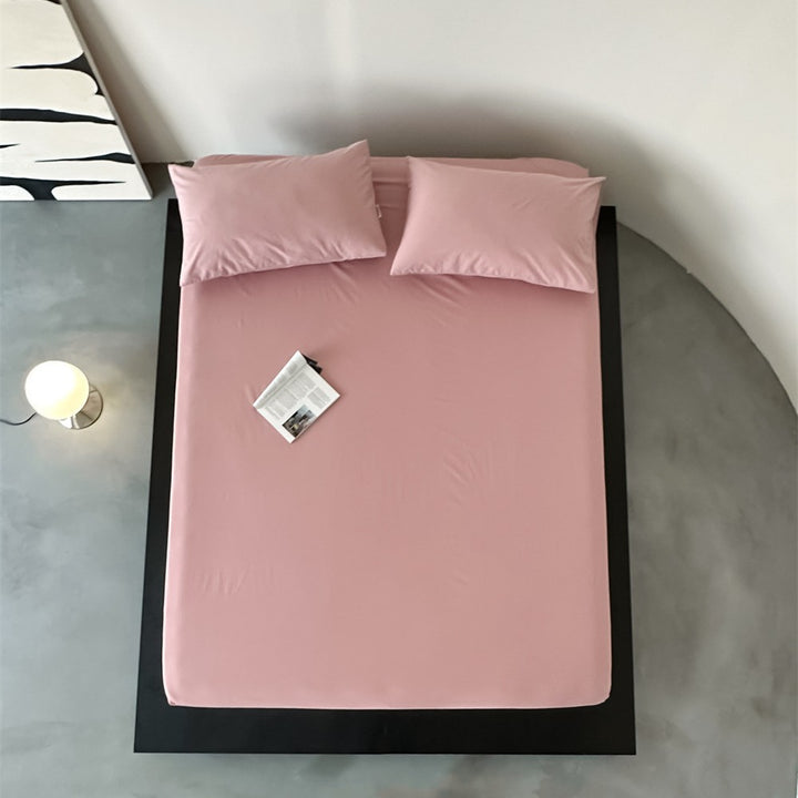 Fitted sheet set with pillowcases made of extra soft cotton jersey and deep hem