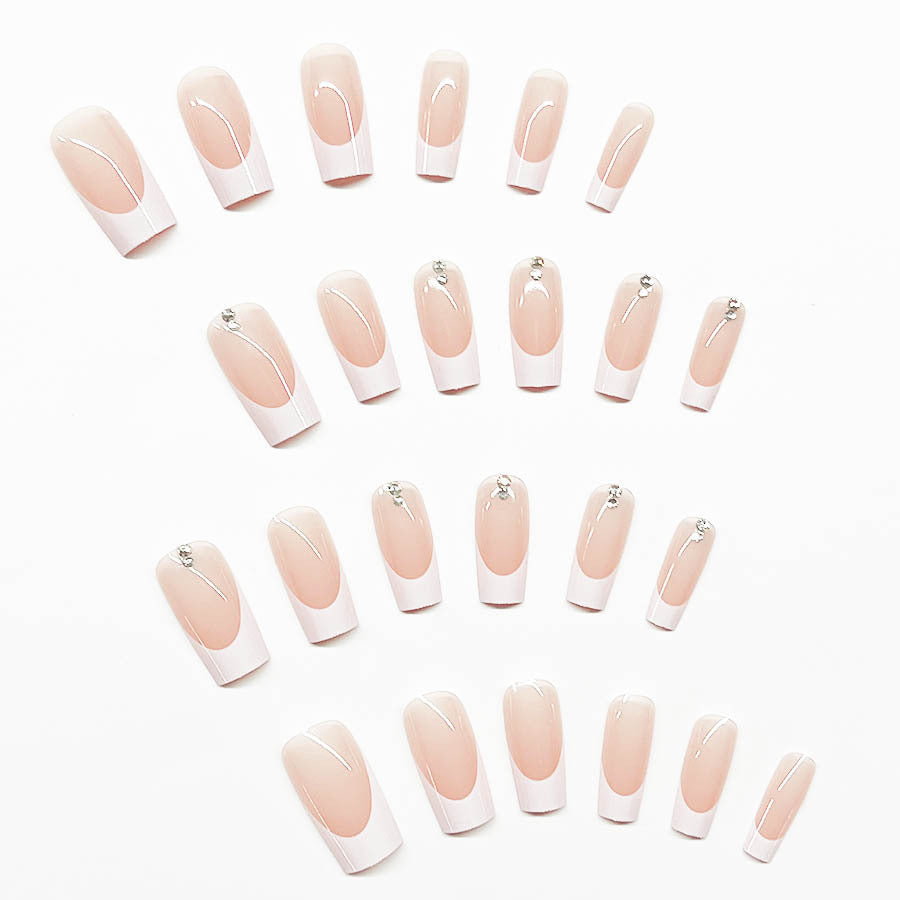 Elegant artificial nail set with high-gloss finish and rhinestone decorations Kalsten