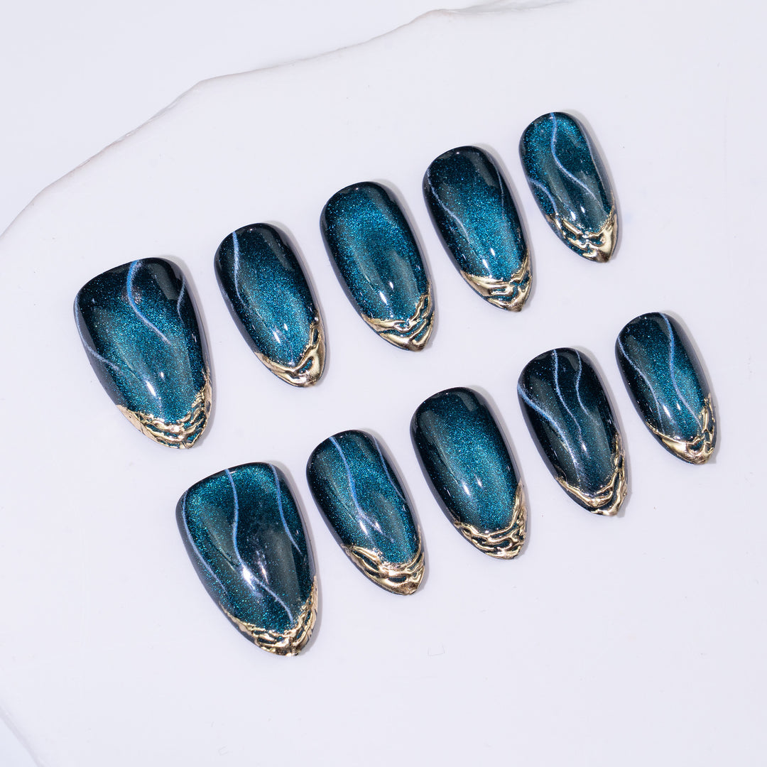 Metallic Marble Effect Press-On Nail Art Set with Gold Accents