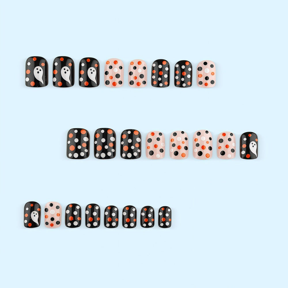Nail art set with Halloween motif and playful design Kalsten