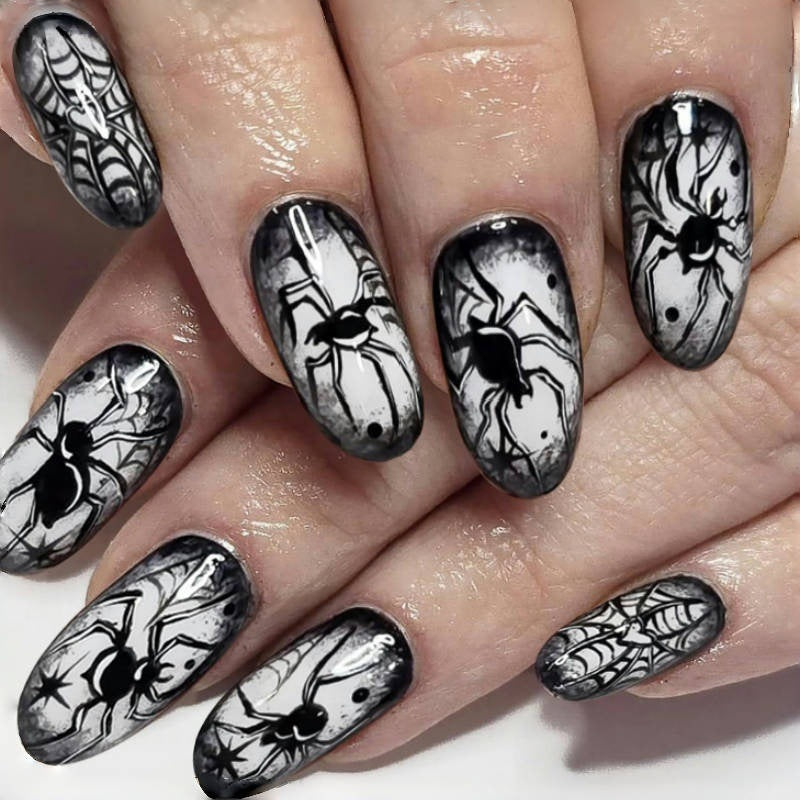 Spooky-Themed Press-On Nail Set Kalsten
