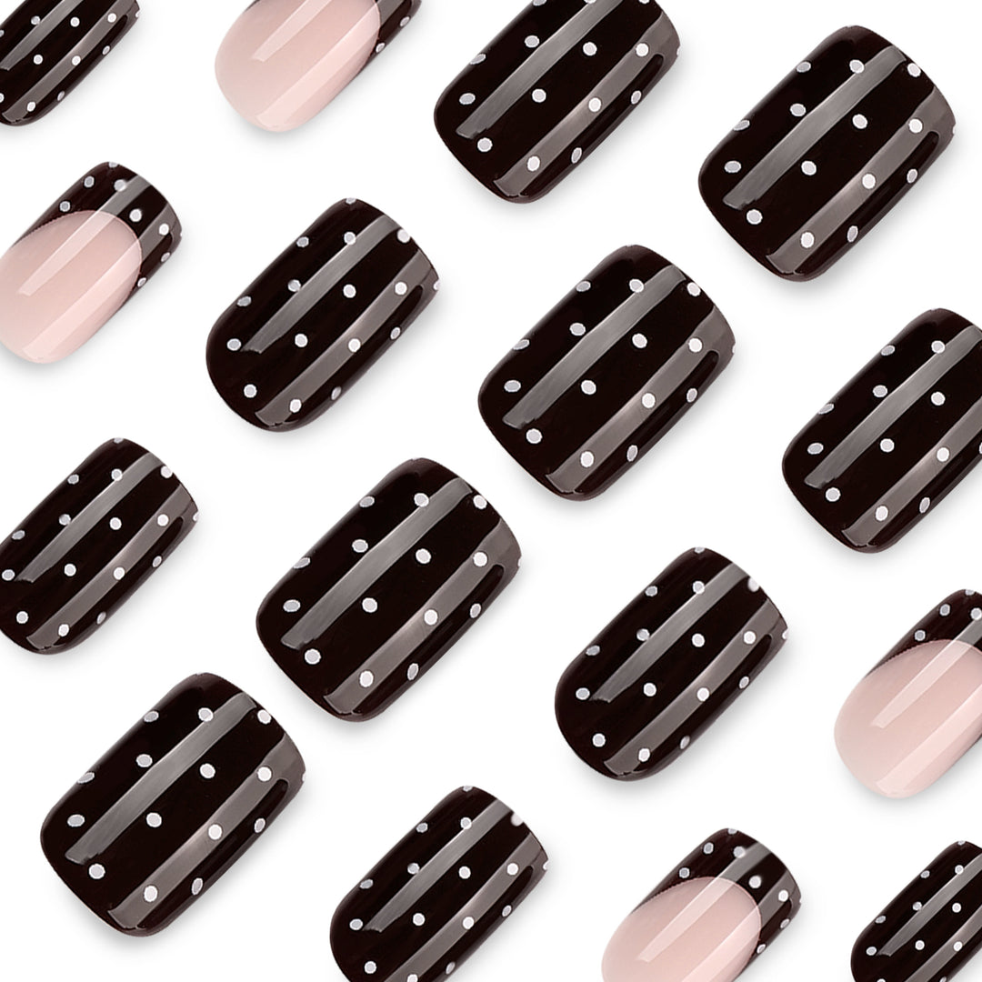 Artful Nail Art with Trendy Dot Design Kalsten