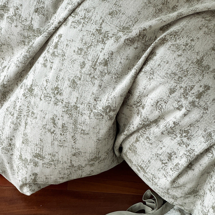 Luxurious bedding set made of cotton satin with floral vintage pattern
