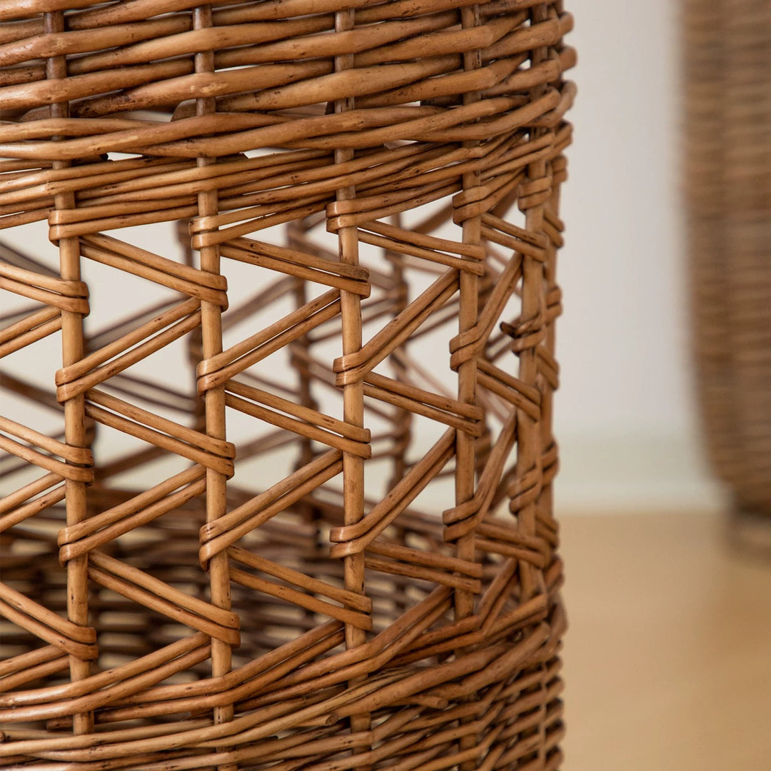 Handcrafted willow basket with cotton lining Kalsten