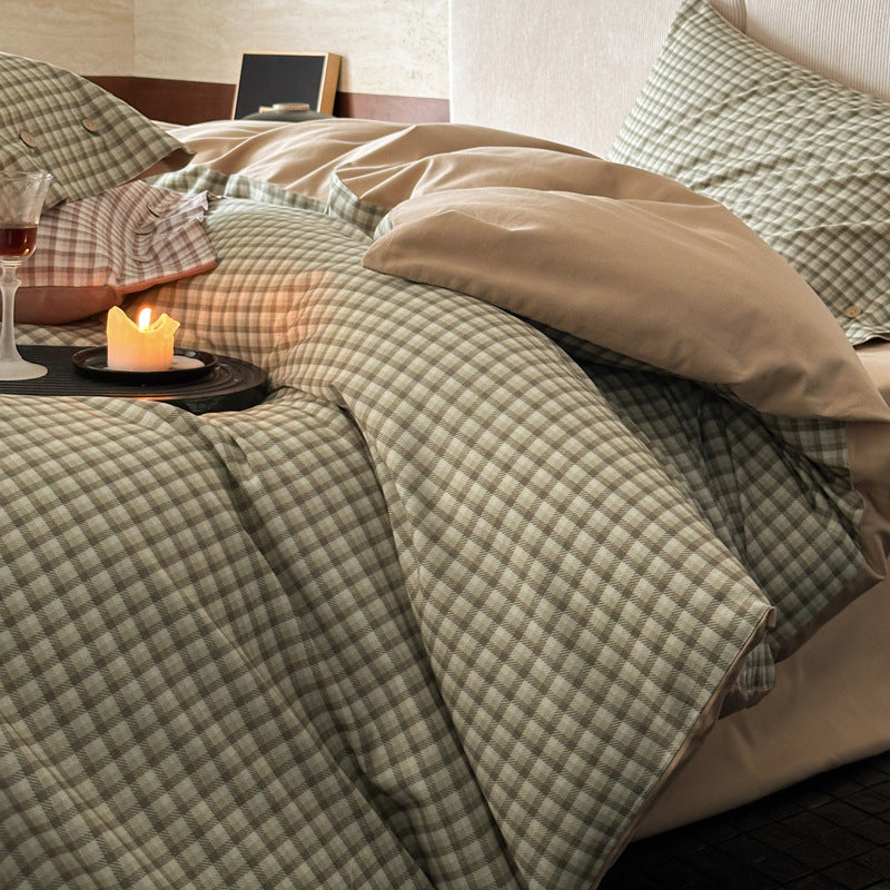 Houndstooth bedding set with reversible duvet cover and fine cotton blend