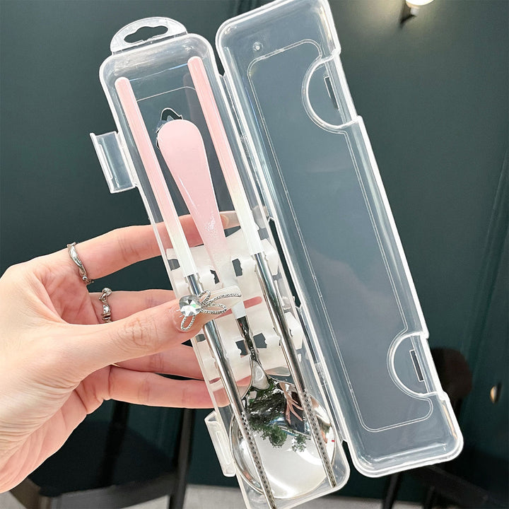 Portable cutlery set in hygienic storage box Kalsten