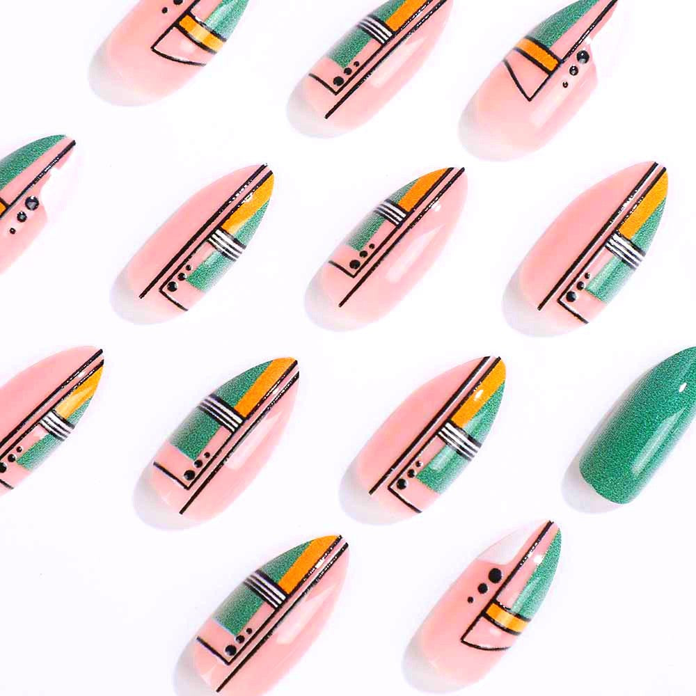 Creative design artificial nails with piano keys motif Kalsten