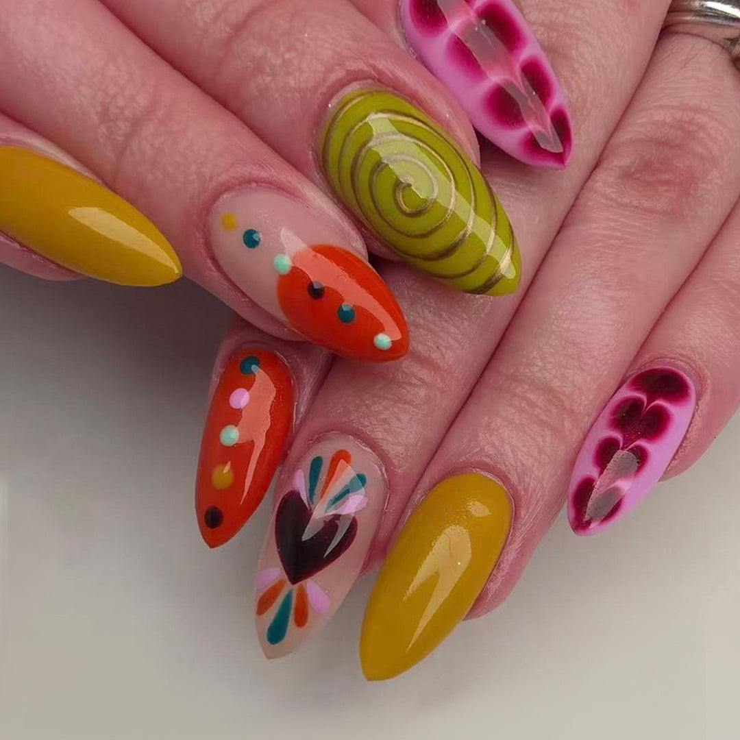 Artificial nails with Lively Design Kalsten