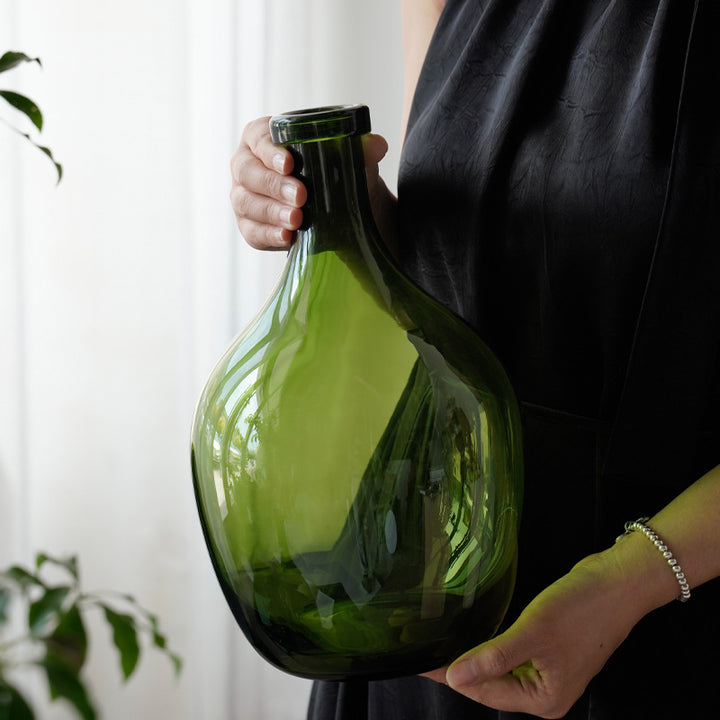 Elegant Glass Vase Kalsten