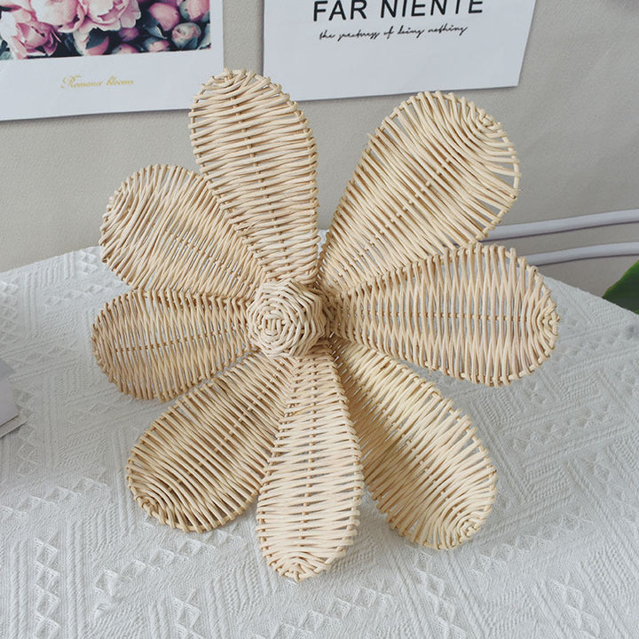 Decorative Handwoven Floral Centerpiece Kalsten