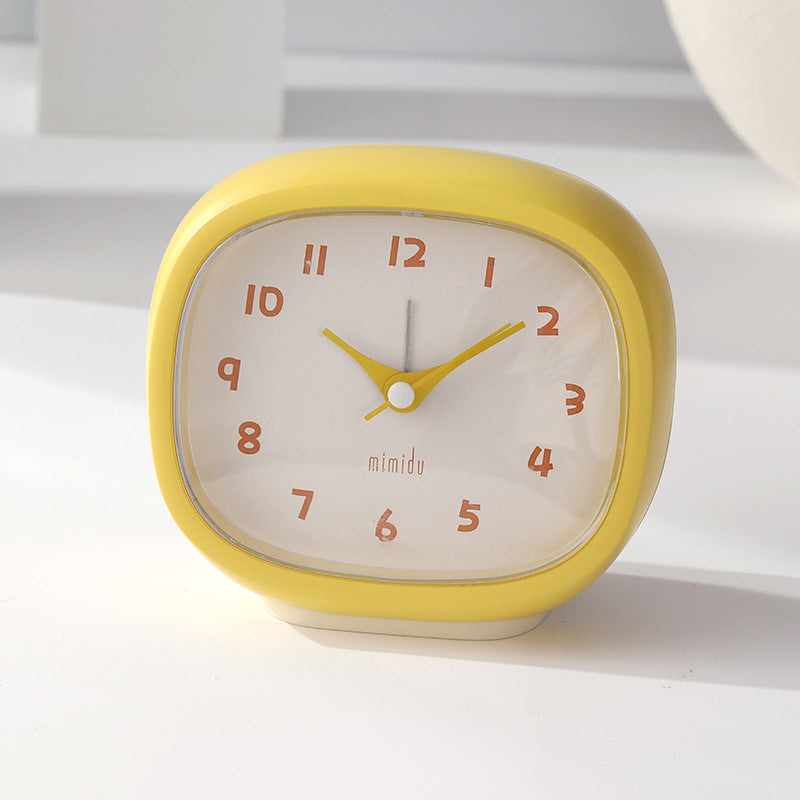 Table Clock in Modern Retro Design Kalsten