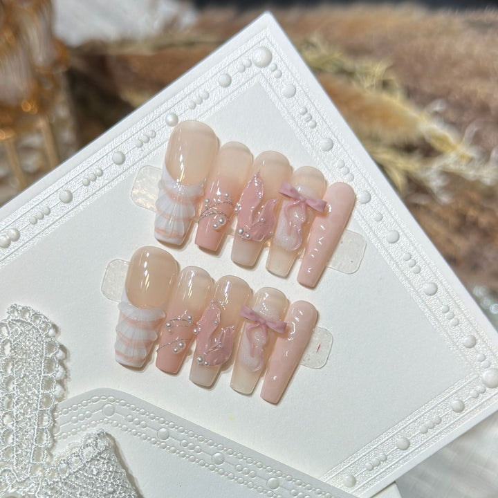 Artistic Decorative Press-On Nail Set Kalsten