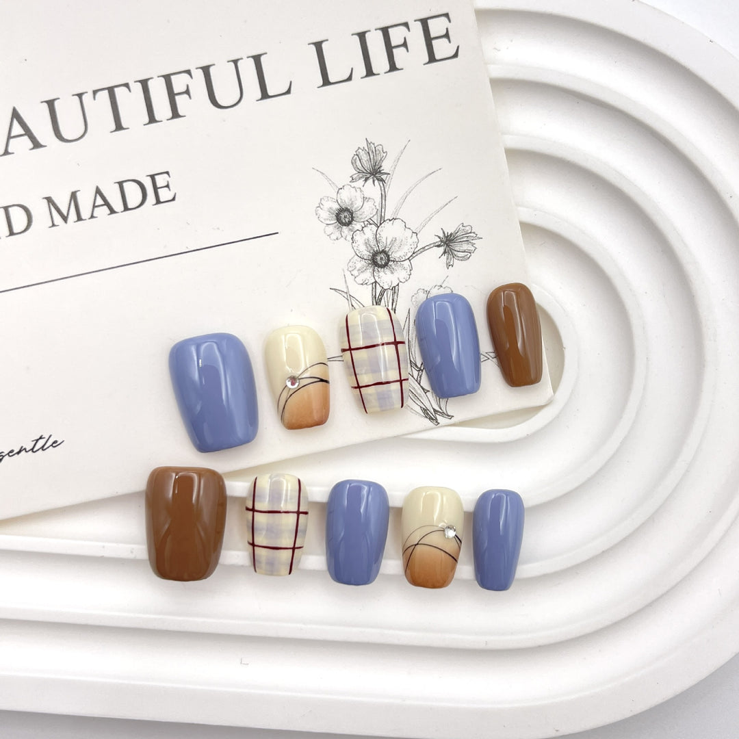 Artistic Press-On Nail Set with Modern Patterns