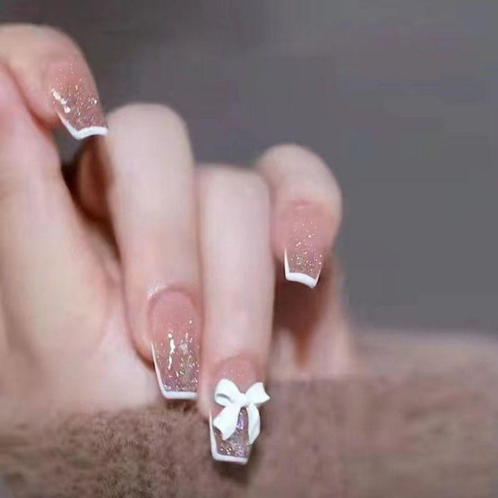 Glamorous Glittery Nail Art Kalsten
