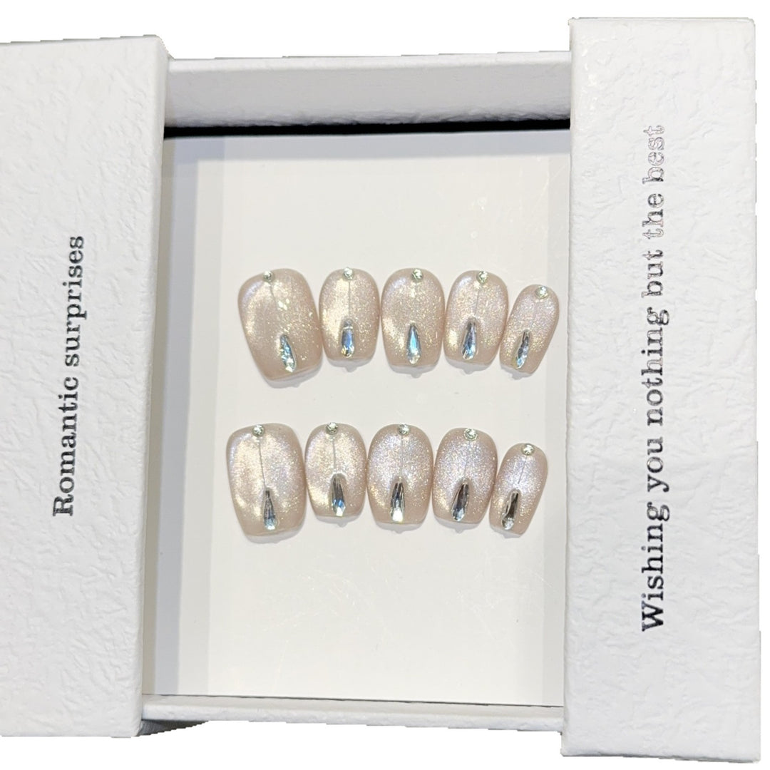 Artificial nails with elegant glamour design Kalsten