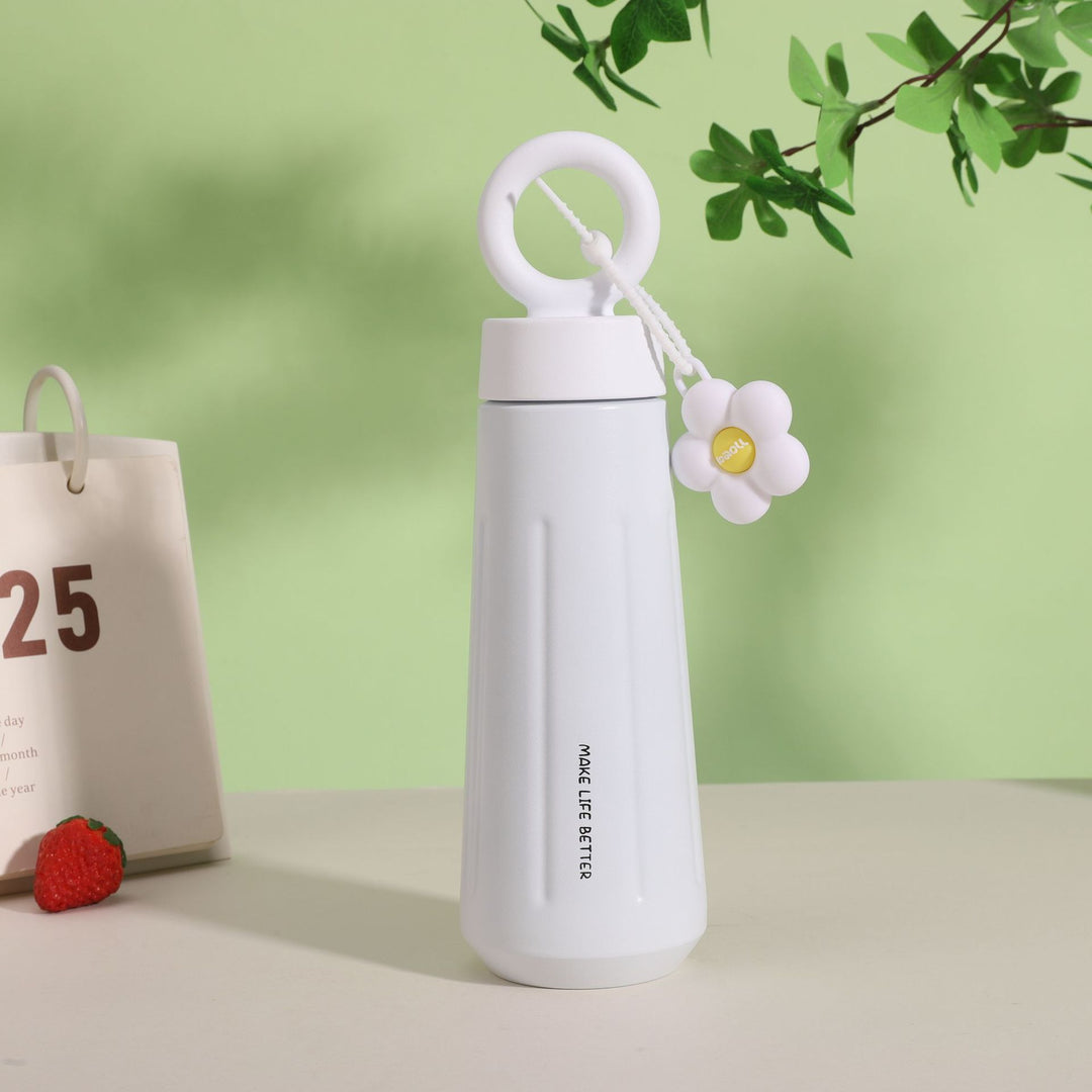 Ladies stylish plastic drinking bottle with charm Kalsten