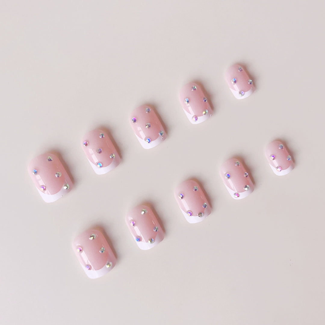 Elegant artificial nail set with sparkling rhinestone decorations Kalsten