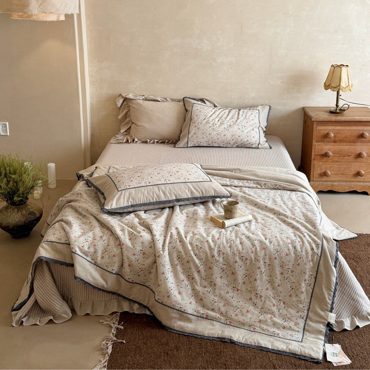 French vintage duvet and pillow set made of cotton-linen with ruffles Kalsten