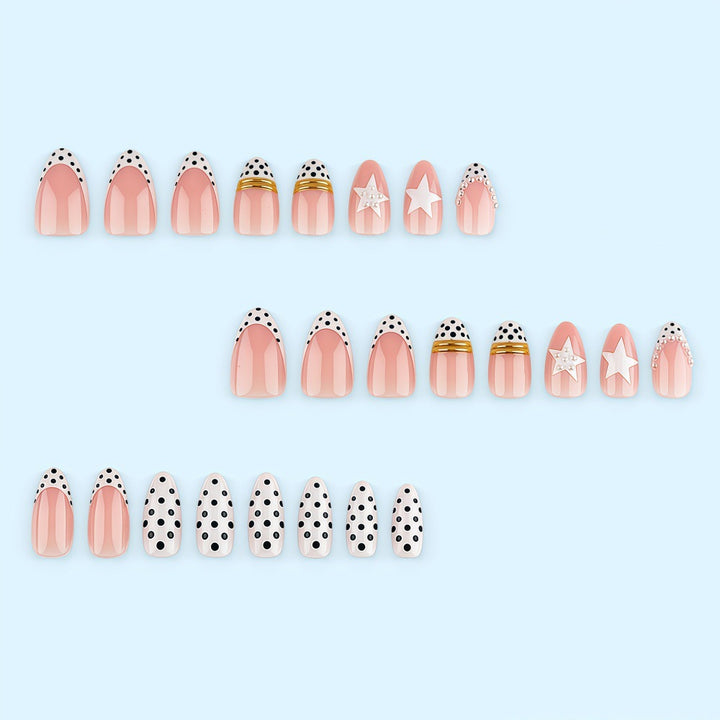 Custom-designed artificial nails with 3D applications Kalsten