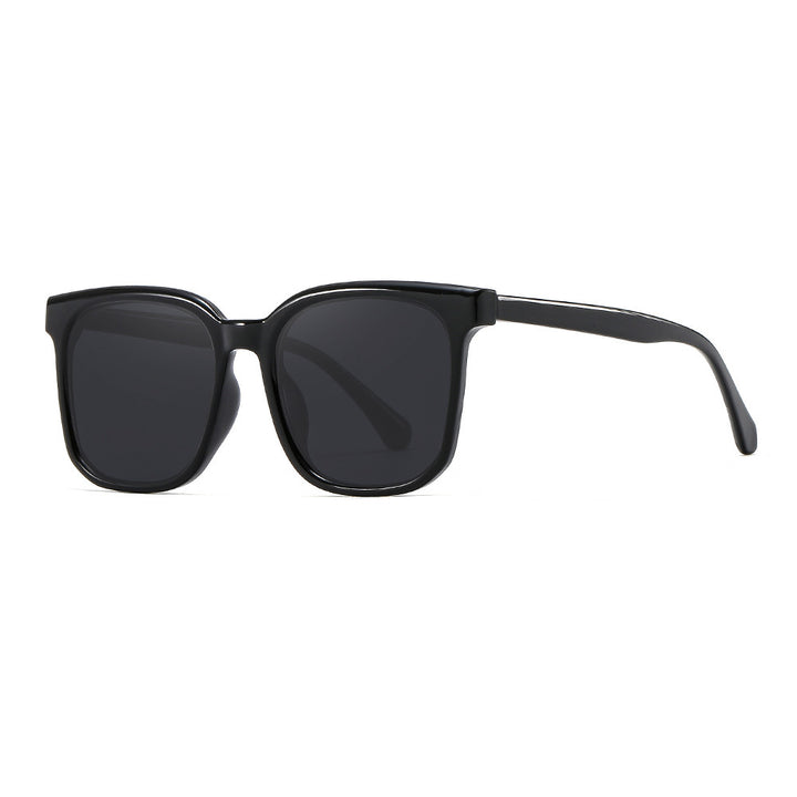Women's sunglasses with a modern, square frame and UV protection Kalsten
