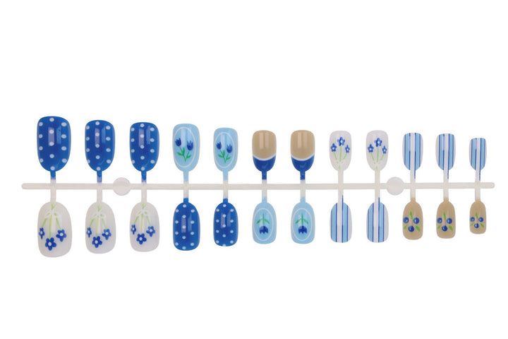 Nail art set with floral and striped designs Kalsten