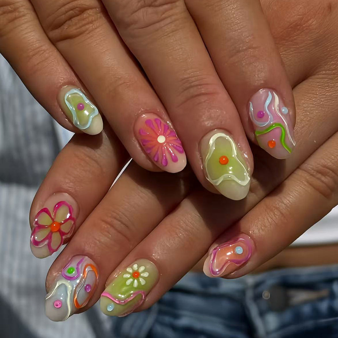 Artificial nails in the creative flower and foil design Kalsten