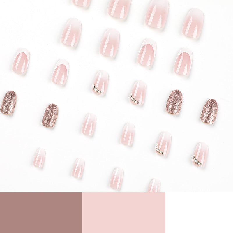 Glamorous nail extensions with shimmering accent Kalsten