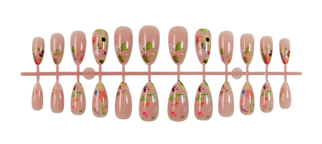 Nail art set with floral designs and elegant shine Kalsten
