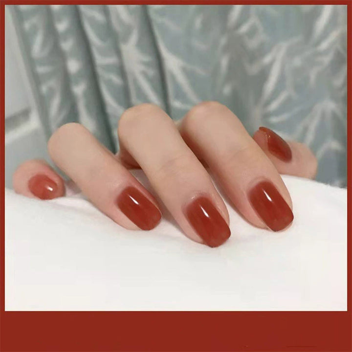 Chic Press-On Nail Set
