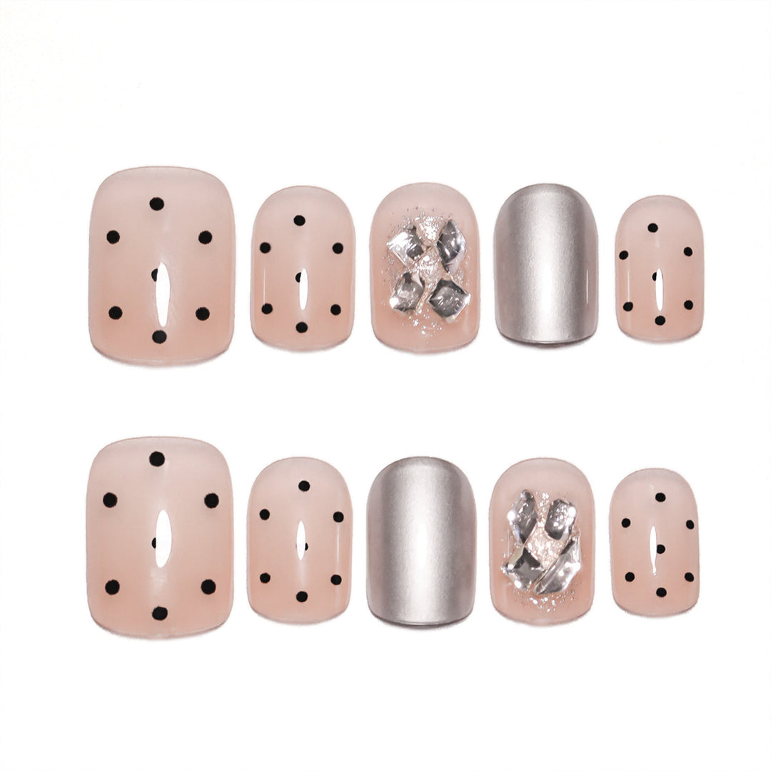 Artificial nail extensions with elegant accent decoration Kalsten